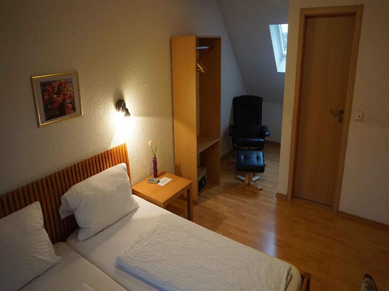 Hotel-Pension Goldene Krone Фрайбург Екстериор снимка